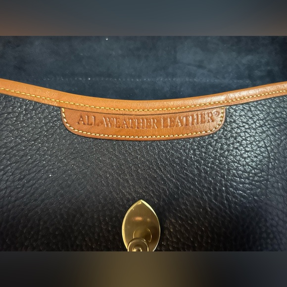 Beautiful vintage Dooney & Bourke shoulder bag/crossbody in navy blue AWL. - Picture 8 of 16